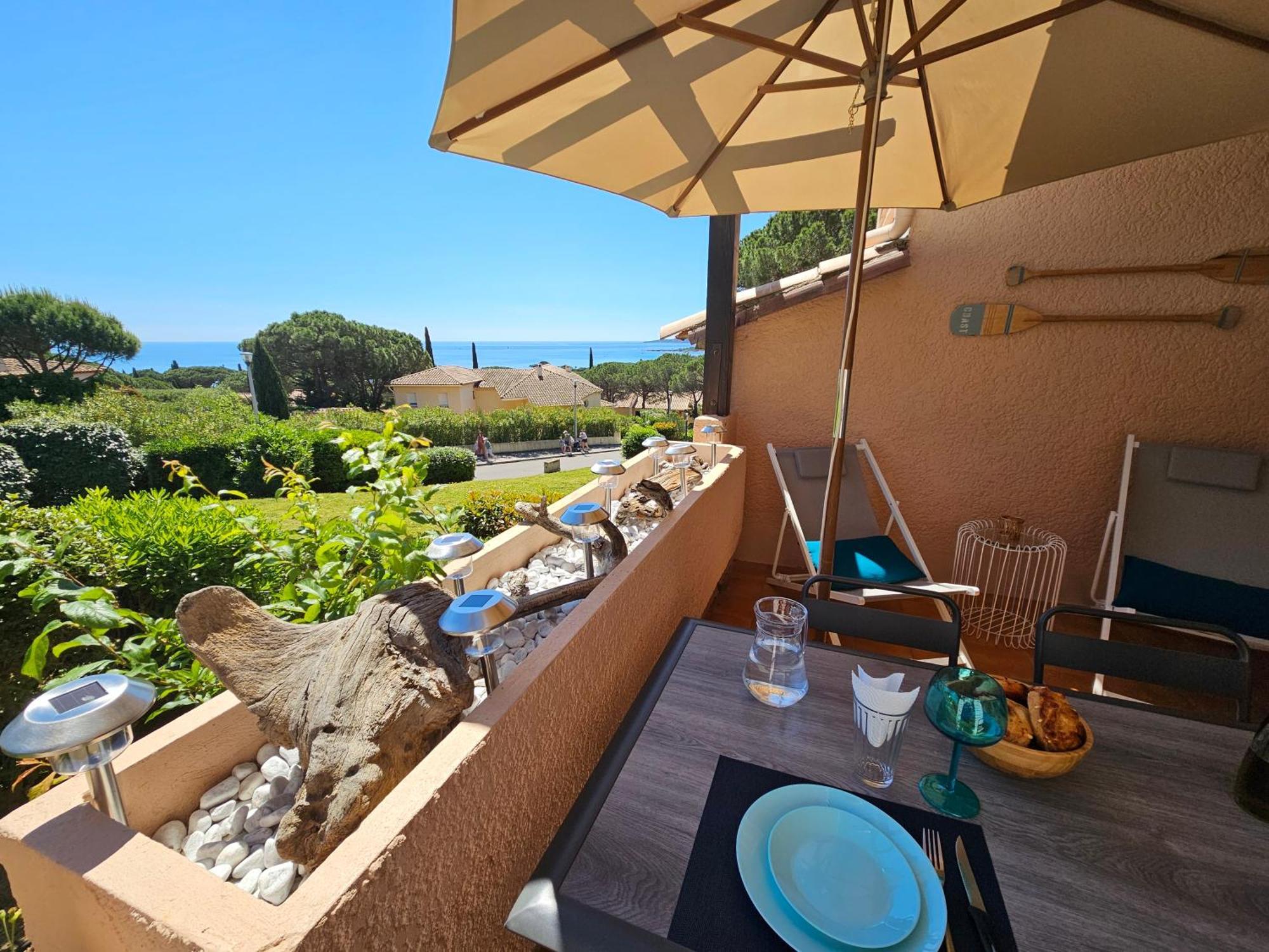 Studio Bord De Mer Terrasse Vue Mer Piscine Apartment Sainte-Maxime Exterior photo